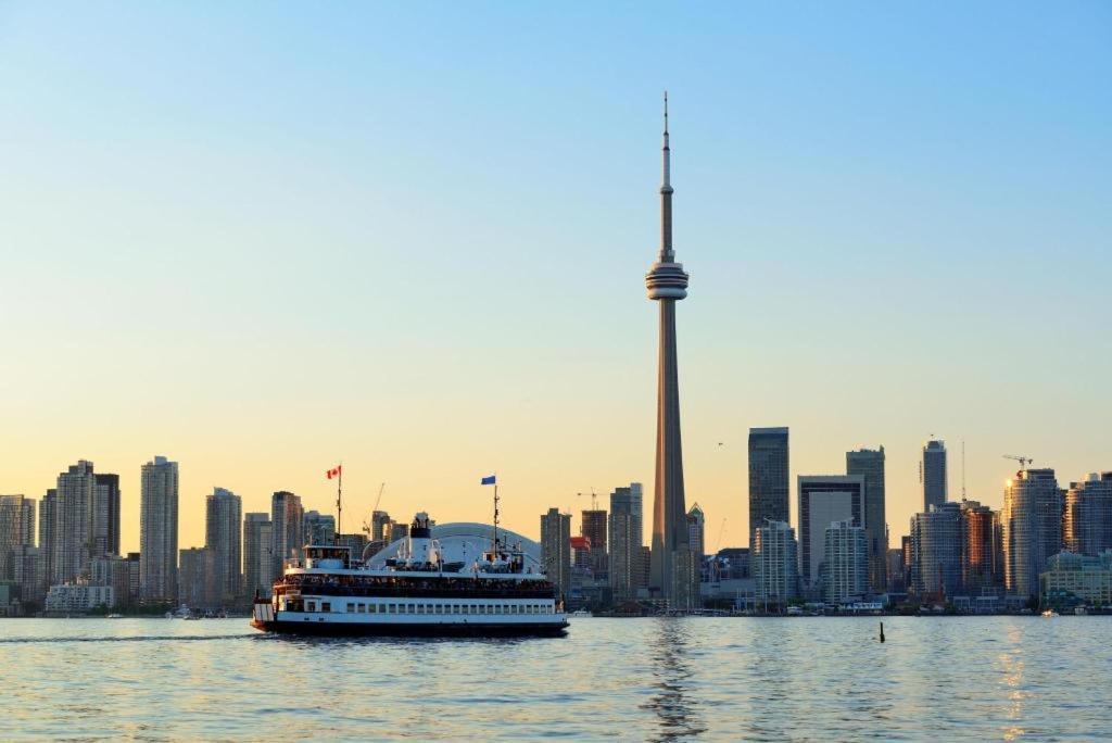 Luxury Condo With Cn Tower View Toronto Dış mekan fotoğraf